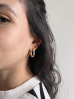 Roberta Oval Hoops