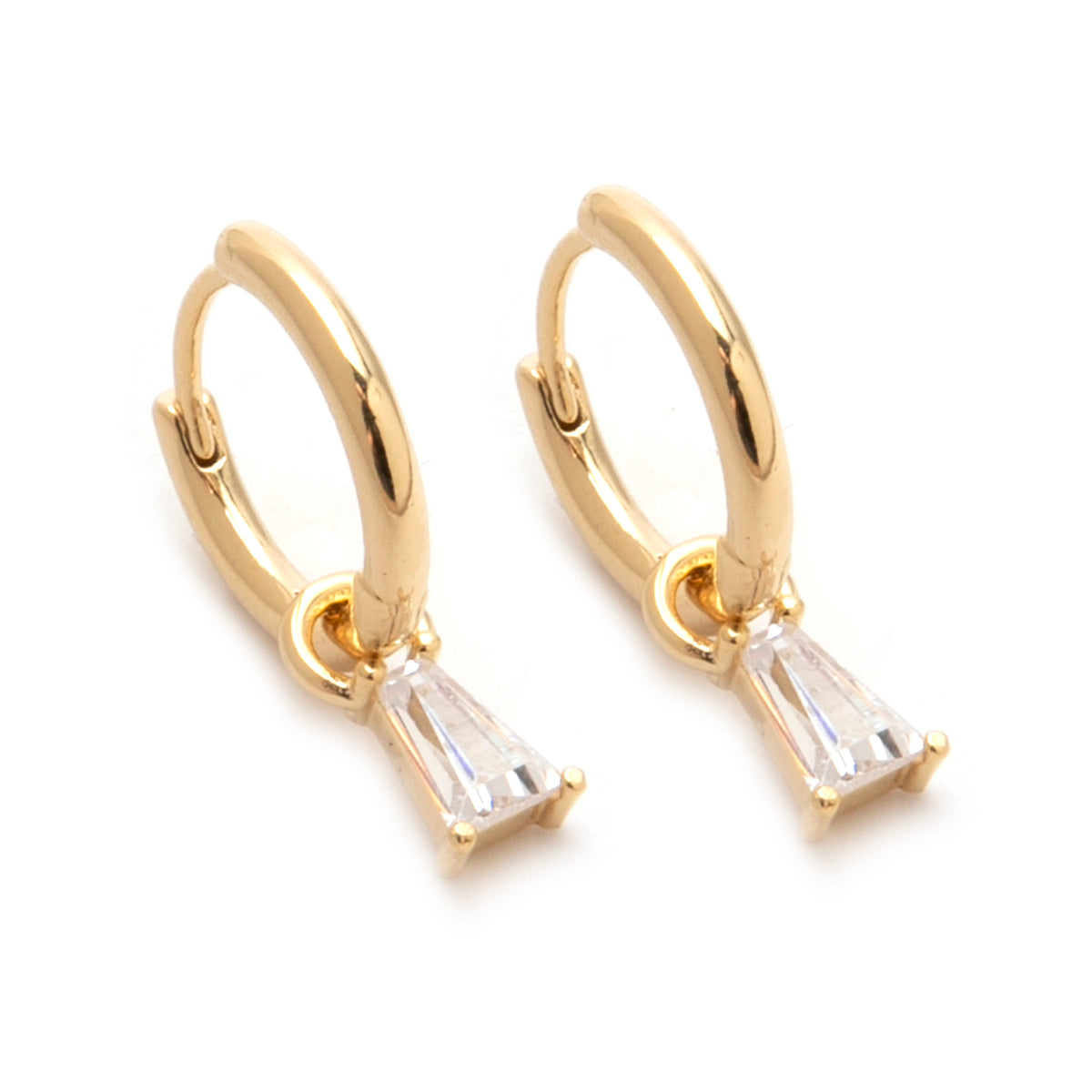 Triangulo Huggie Earring